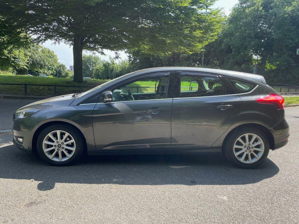 Ford Focus Hatchback 1.5 Tdci Titanium 201666 YS66DOJ Grey #6