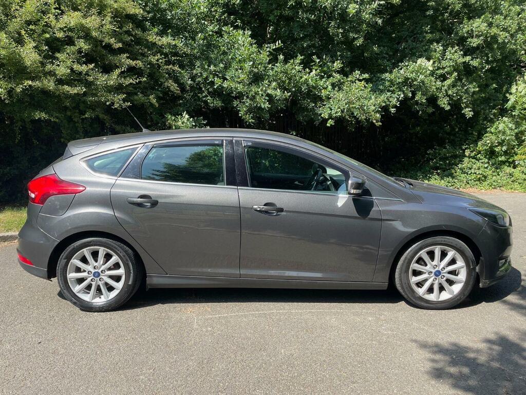 Ford Focus Hatchback 1.5 Tdci Titanium 201666 YS66DOJ Grey #5