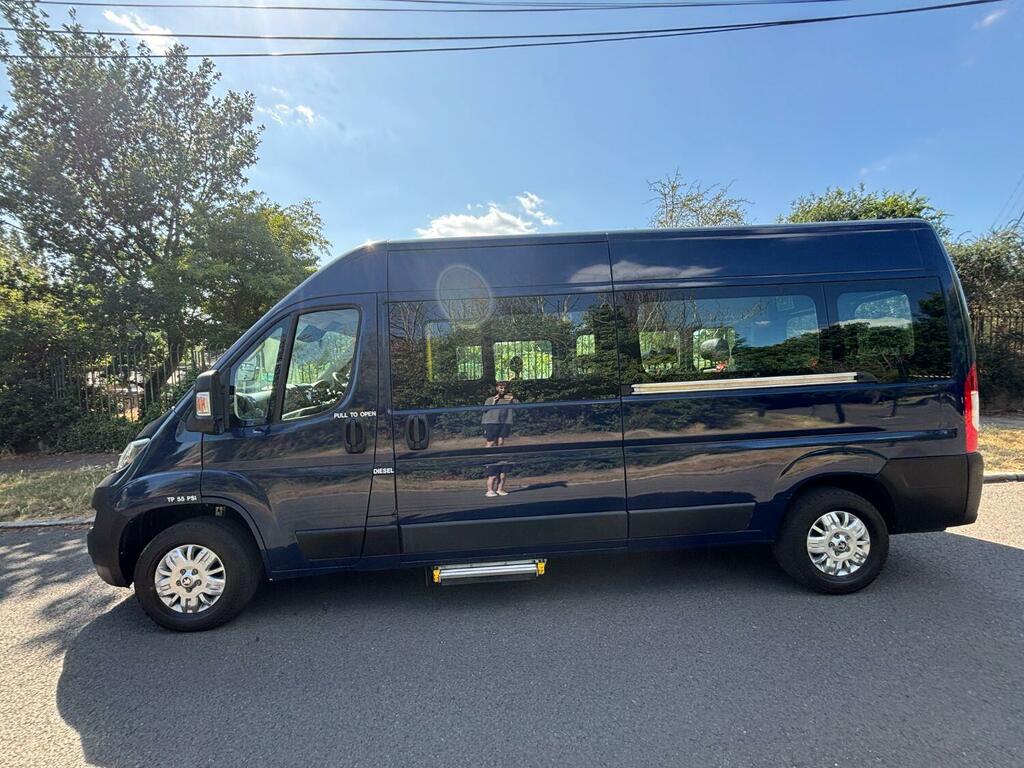 Peugeot Boxer Minibus 2.0 Bluehdi 335 201969 Blue