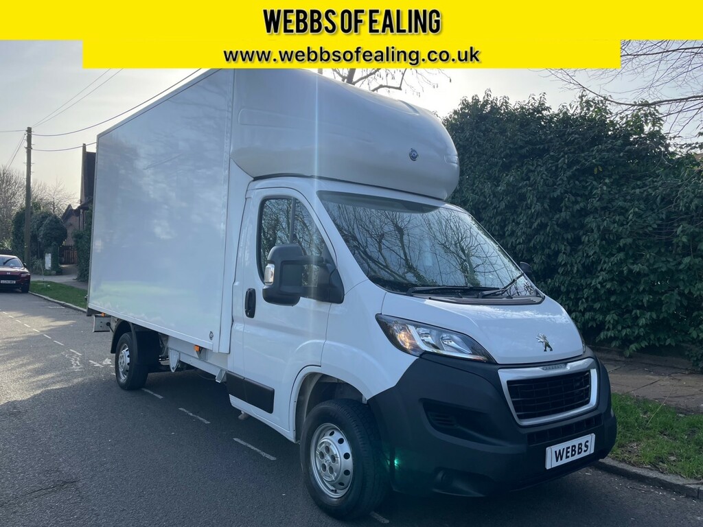 Peugeot Boxer Luton 2.2 Bluehdi 335 Built For Business Luton Van White