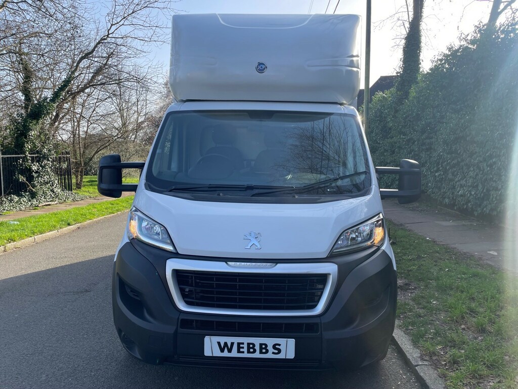 Peugeot Boxer Luton 2.2 Bluehdi 335 Built For Business Luton Van HV23LZC White #2