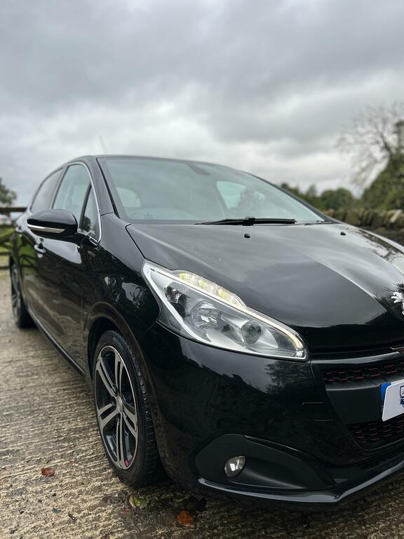 Peugeot 208 1.6 Bluehdi Gt Line 2017 Black #3