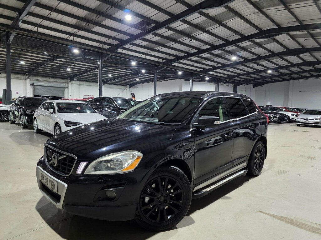 Volvo XC60 Suv 2.4 White #1