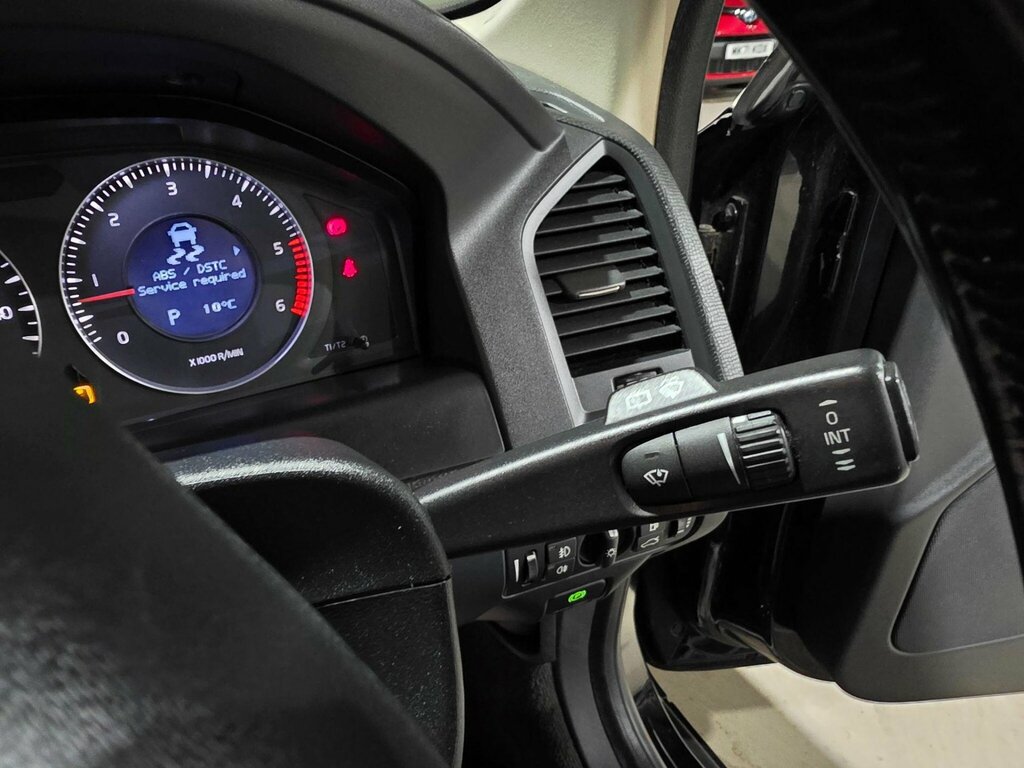 Volvo XC60 Suv 2.4 White #17