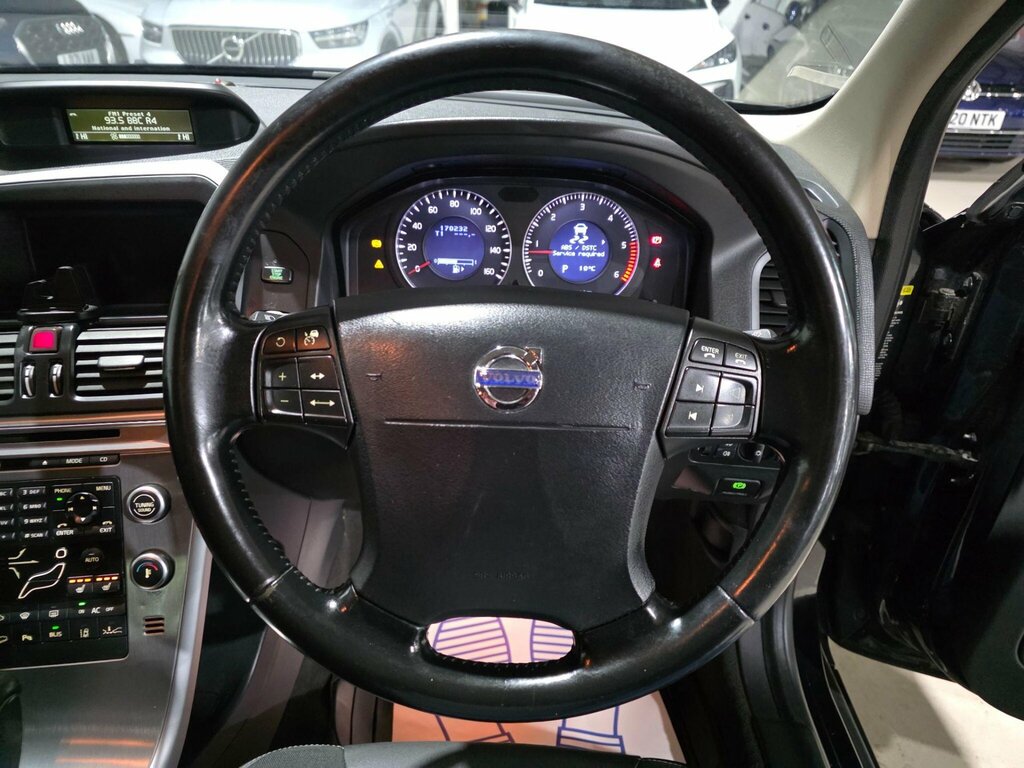 Volvo XC60 Suv 2.4 White #14