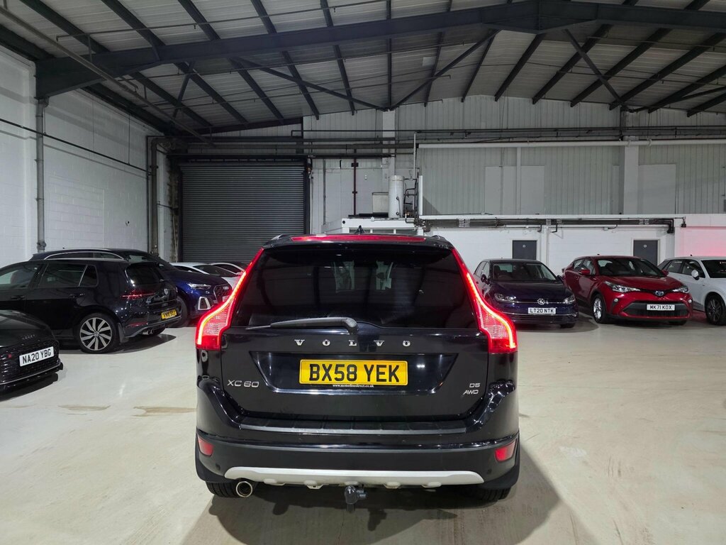 Volvo XC60 Suv 2.4 White #3