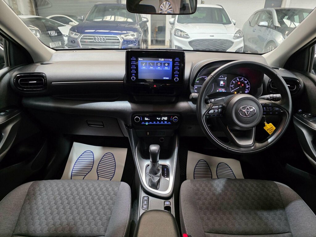 Toyota Yaris 1.5 Vvt-h Icon E-cvt Euro 6 Ss White #5