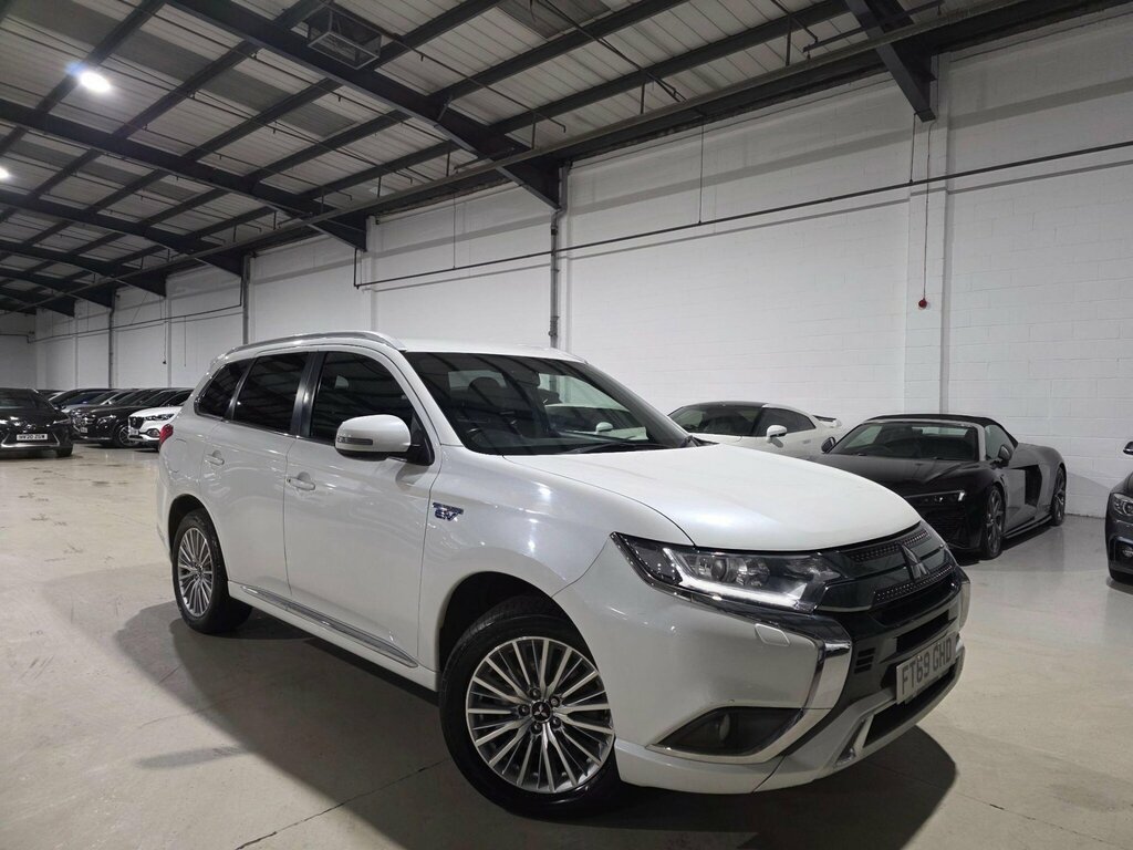 Mitsubishi Outlander 2.4H Twinmotor 13.8Kwh Dynamic Cvt 4Wd Euro 6 Ss FT69GHD White #2