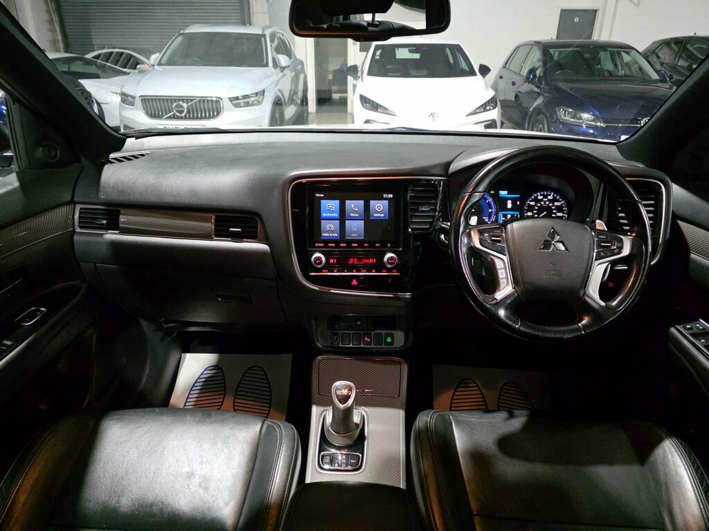 Mitsubishi Outlander 2.4H Twinmotor 13.8Kwh Dynamic Cvt 4Wd Euro 6 Ss FT69GHD White #4