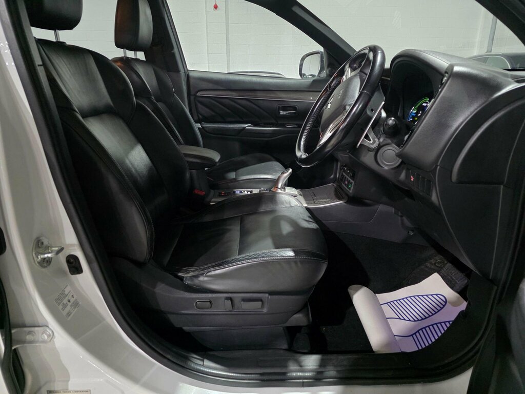 Mitsubishi Outlander 2.4H Twinmotor 13.8Kwh Dynamic Cvt 4Wd Euro 6 Ss FT69GHD White #5