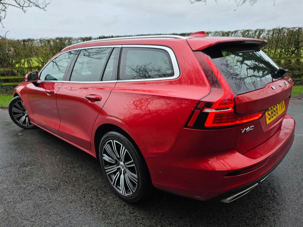Volvo V60 2.0 D3 Inscription Euro 6 Ss SB68TVA Red #4