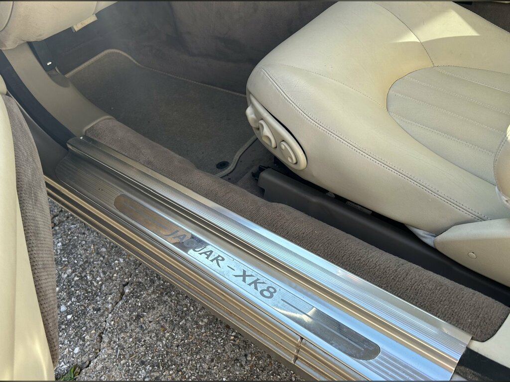 Jaguar XK8 4.0 Coupe 281 Gkm, 290 Bhp Beige #4