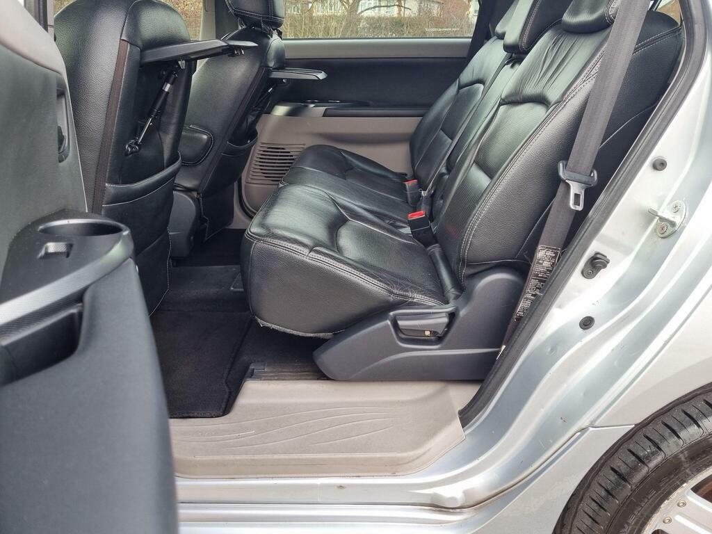 Mitsubishi Grandis 2.4 Classic Grey #58