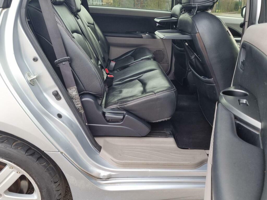 Mitsubishi Grandis 2.4 Classic Grey #38