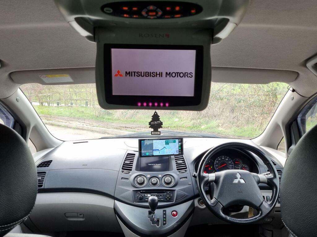 Mitsubishi Grandis 2.4 Classic Grey #70