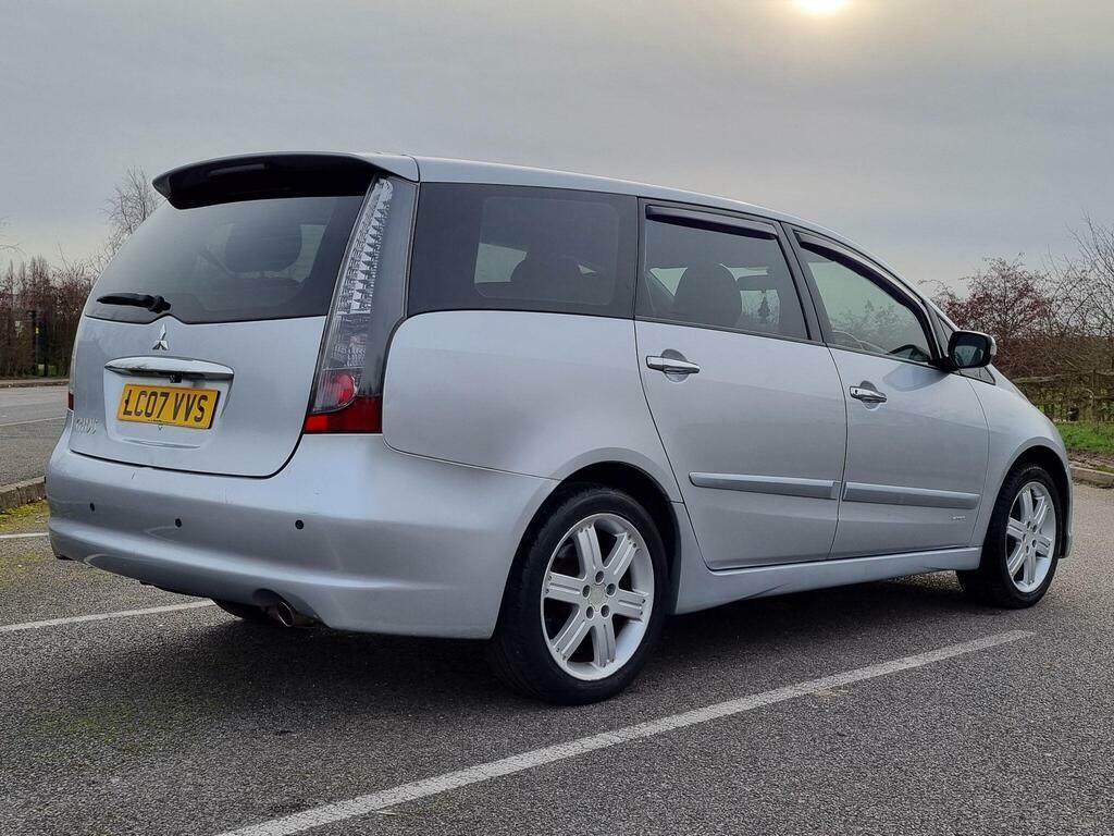 Mitsubishi Grandis 2.4 Classic Grey #10
