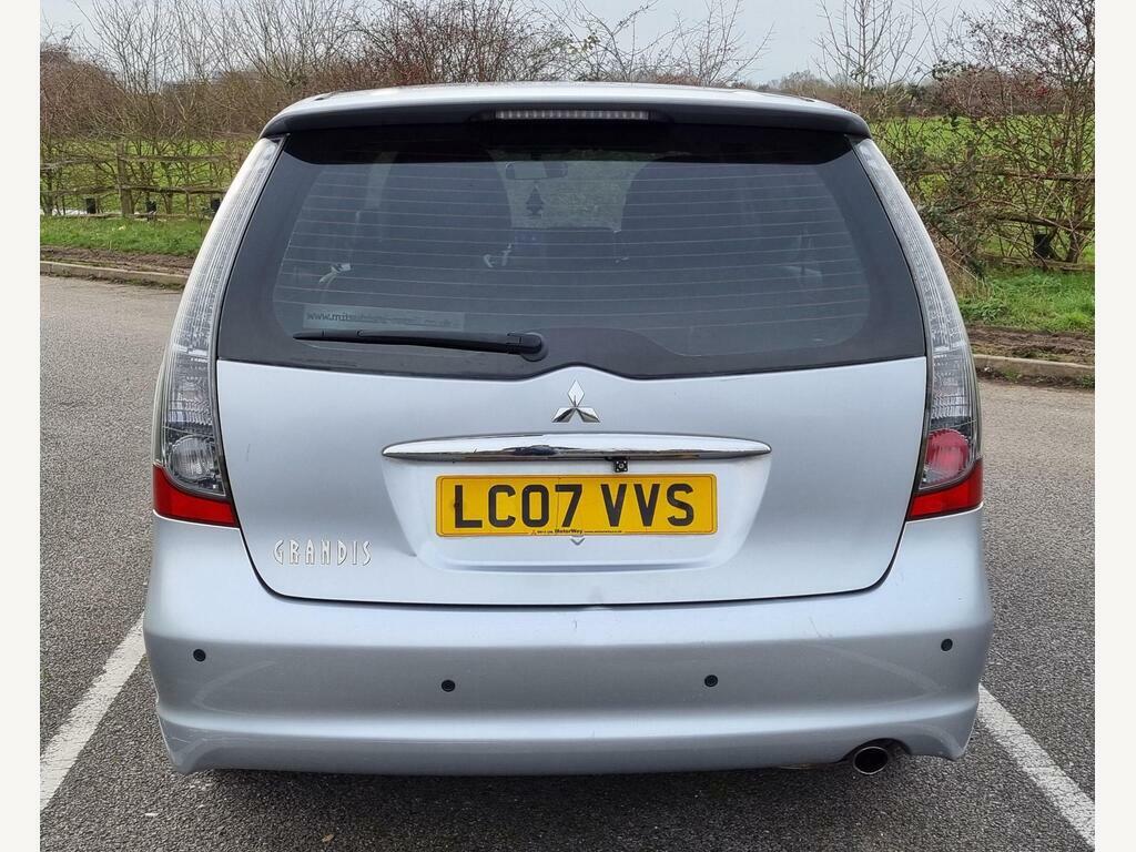 Mitsubishi Grandis 2.4 Classic Grey #14
