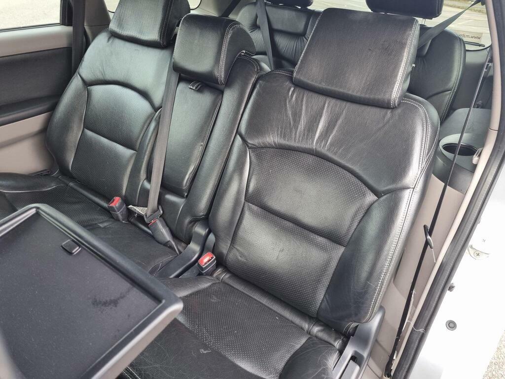 Mitsubishi Grandis 2.4 Classic Grey #60