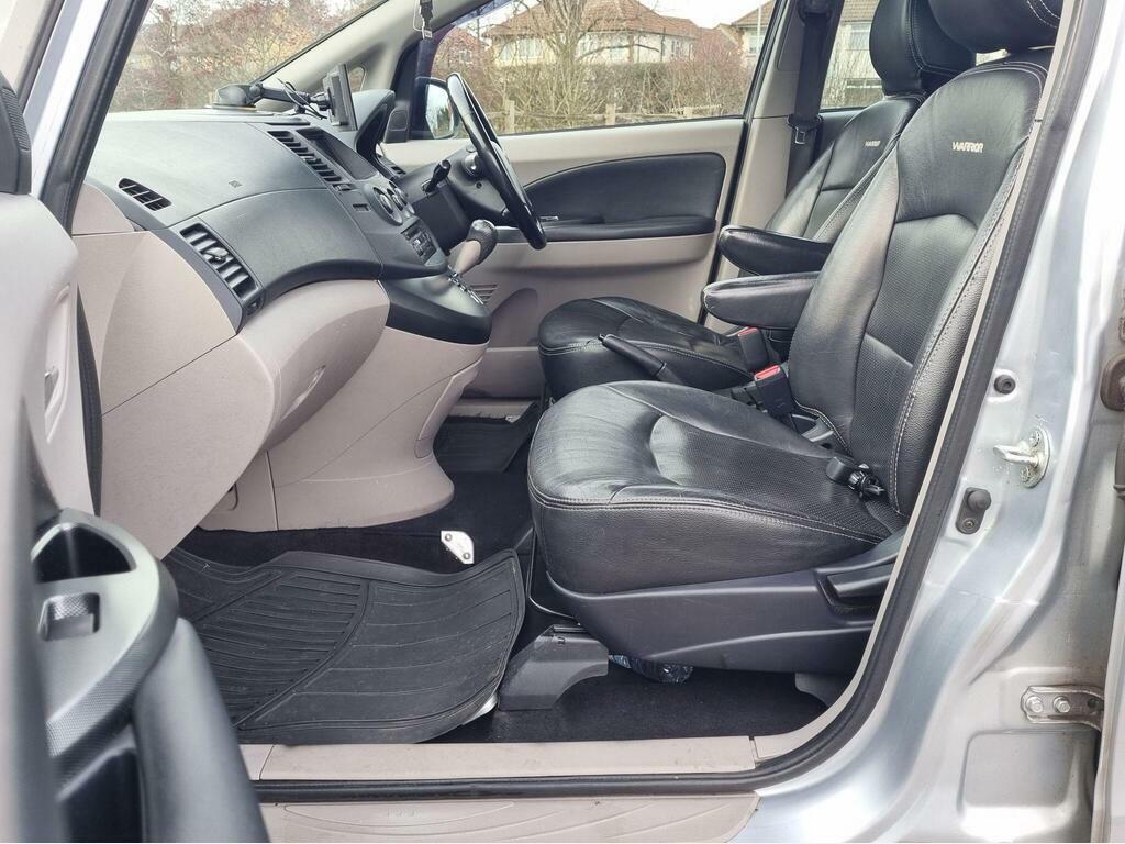 Mitsubishi Grandis 2.4 Classic Grey #51