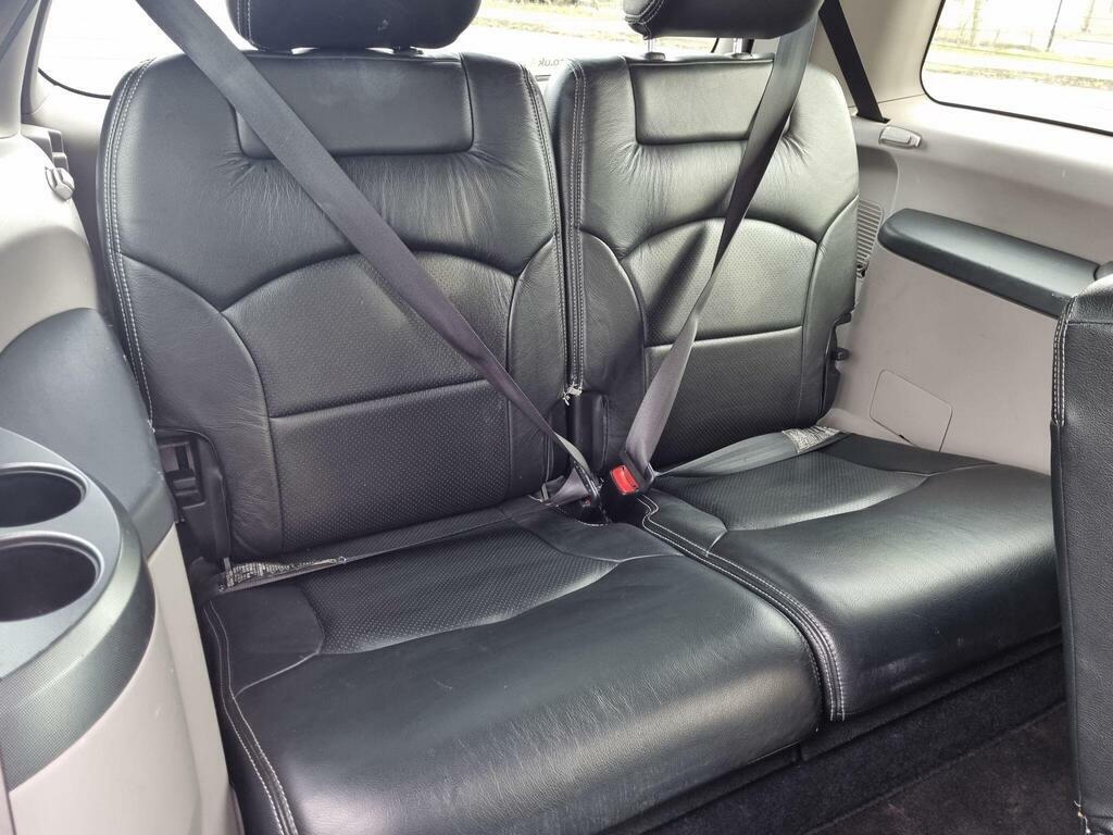 Mitsubishi Grandis 2.4 Classic Grey #43