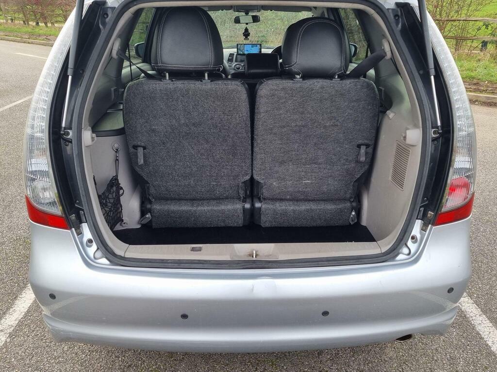 Mitsubishi Grandis 2.4 Classic Grey #48