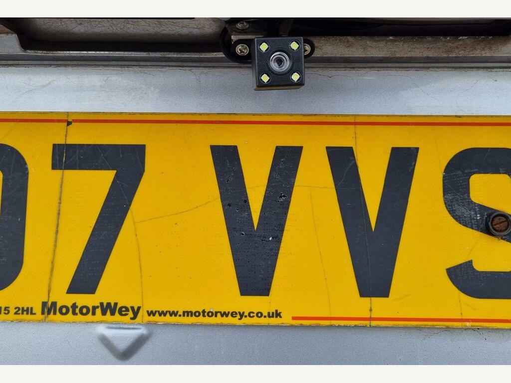 Mitsubishi Grandis 2.4 Classic Grey #82