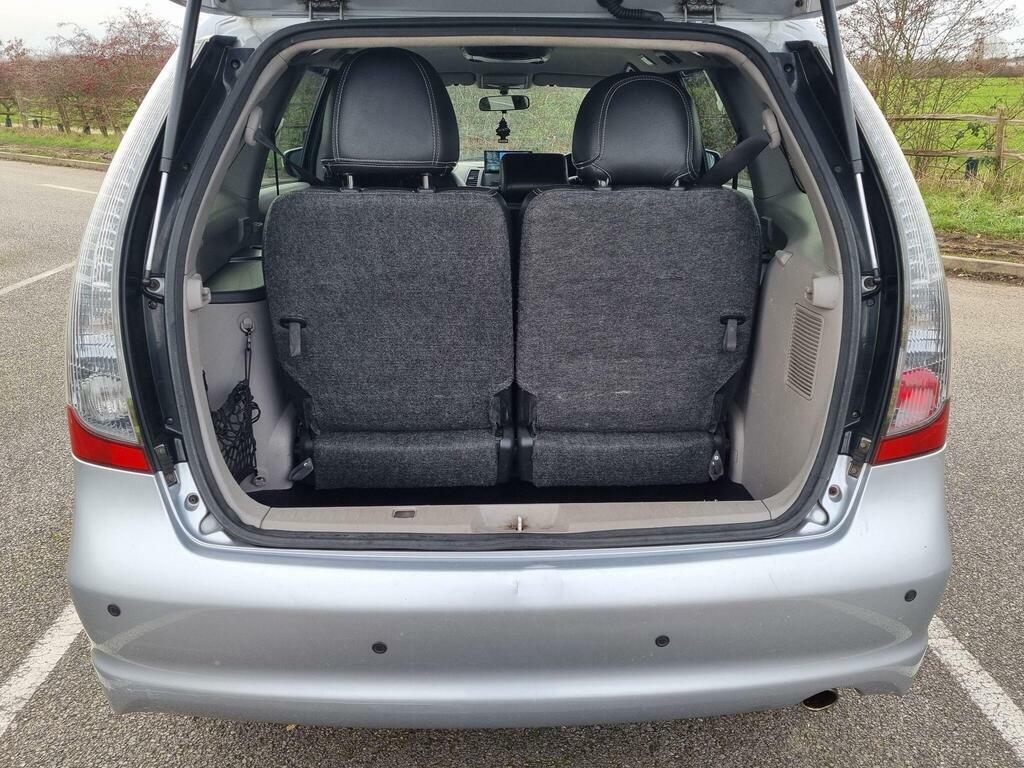 Mitsubishi Grandis 2.4 Classic Grey #45