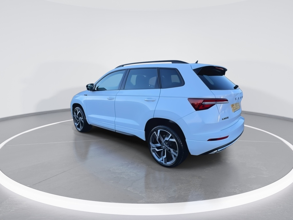 Skoda Karoq 1.5 Tsi Sportline Edition White #6