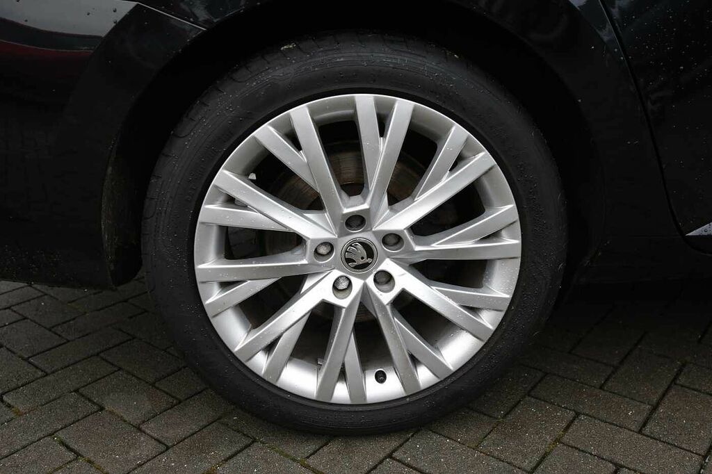 Skoda Superb Estate Se L 2.0 Tdi 150 Ps Dsg SM73NVJ Black #5