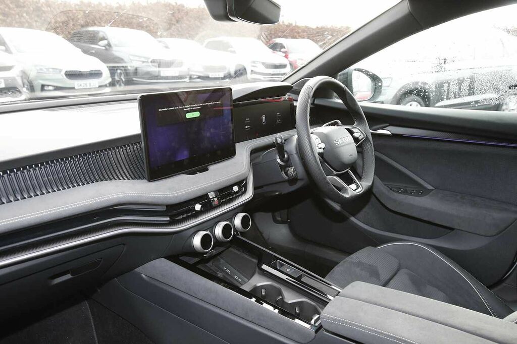 Skoda Superb 1.5 Tsi Iv Sportline Dsg SK75CGG Silver #2