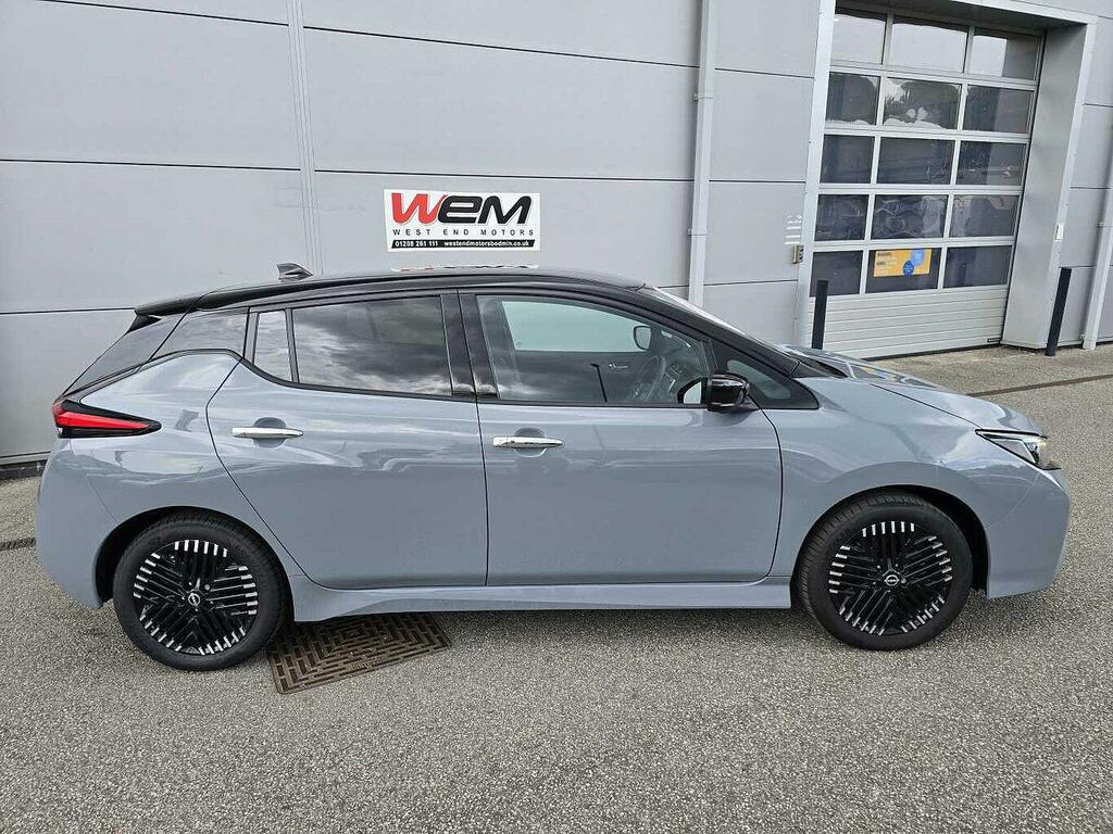 Nissan Leaf E 110Kw N-connecta 39Kwh Hatchback Grey #4