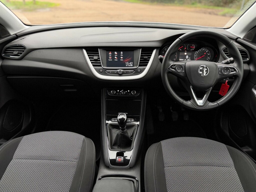 Vauxhall Grandland X 2021 1.2 Turbo Se Premium Euro 6 Ss White #2