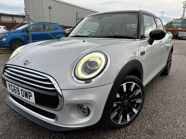 Mini Hatch 1.5 Cooper Exclusive Hatchback Steptron YG69OWP Silver #4