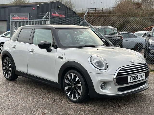 Mini Hatch 1.5 Cooper Exclusive Hatchback Steptron YG69OWP Silver #2