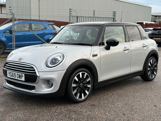 Mini Hatch 1.5 Cooper Exclusive Hatchback Steptron YG69OWP Silver #3