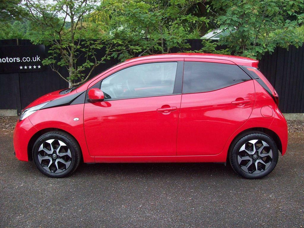 Toyota Aygo 1.0 Vvt-i X-plore Euro 6 Red #3
