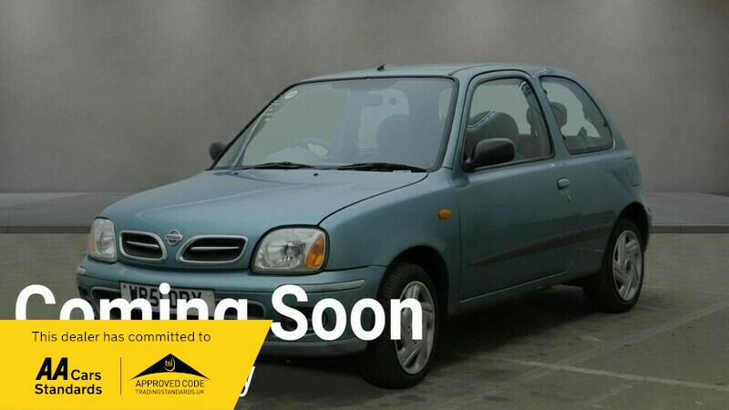 Nissan Micra Se Green #2