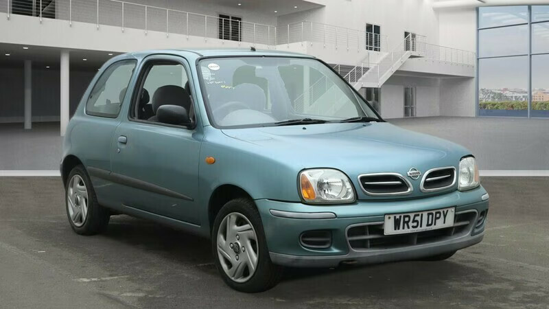 Nissan Micra Se Green #5