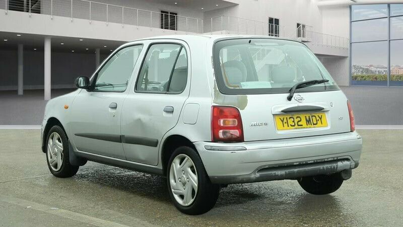 Nissan Micra Se Silver #4
