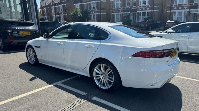 Jaguar XF 2.0 D200 Mhev R-dynamic White #6