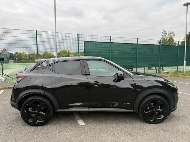 Nissan Juke 1.6 Premiere Edition Suv LV72JKU Black #2