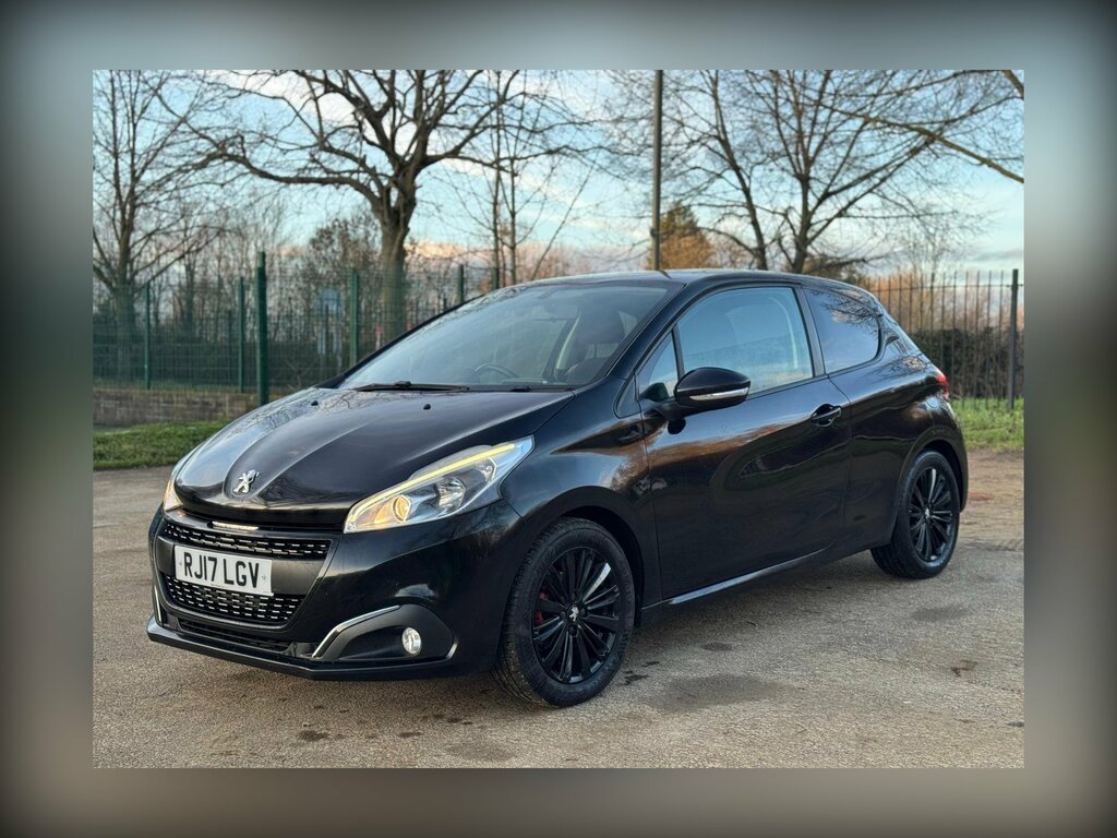 Peugeot 208 1.2 Puretech Black Edition Euro 6 RJ17LGV Black #2