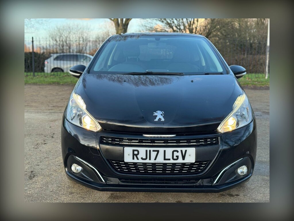 Peugeot 208 1.2 Puretech Black Edition Euro 6 RJ17LGV Black #5