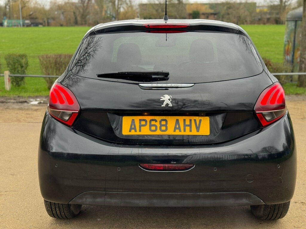 Peugeot 208 1.2 Puretech Tech Edition Euro 6 Ss AP68AHV Black #6