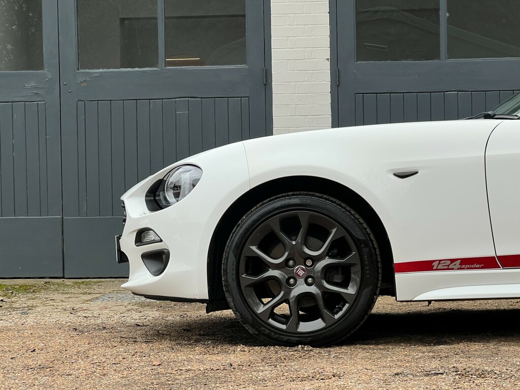 Fiat 124 Spider 1.4 Multiair S-design Convertible Euro BP68YJC White #6