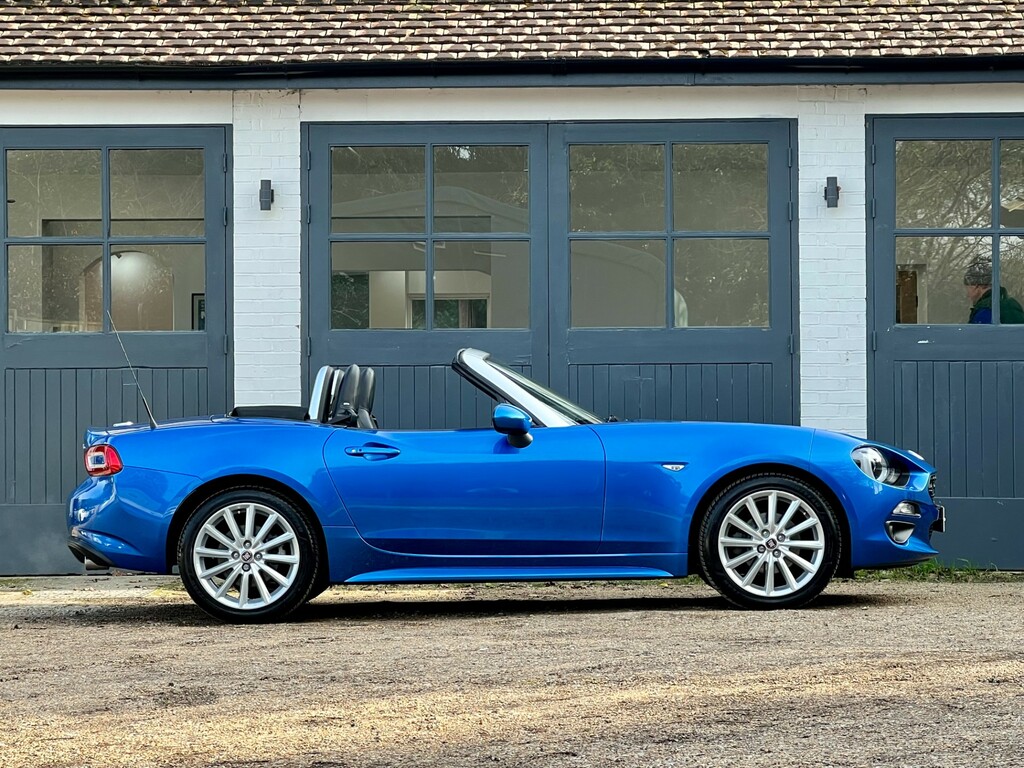 Fiat 124 Spider 1.4 Multiair Lusso Plus Convertible Aut KX18UYL Blue #5