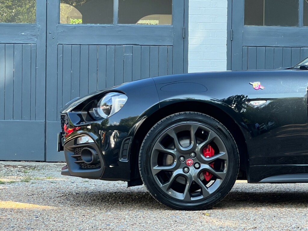Abarth 124 Spider 1.4 Multiair Convertible Euro 6 1 KT18JWP Black #3