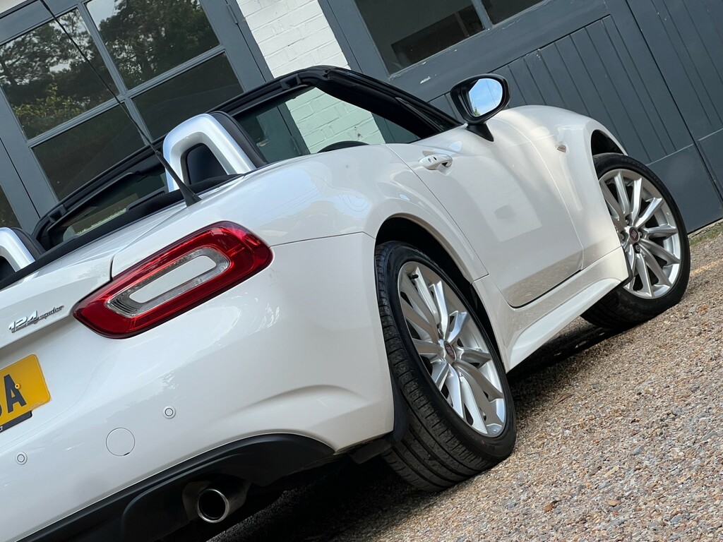 Fiat 124 Spider 1.4 Multiair Lusso Convertible Euro 6 YM17LJA White #5