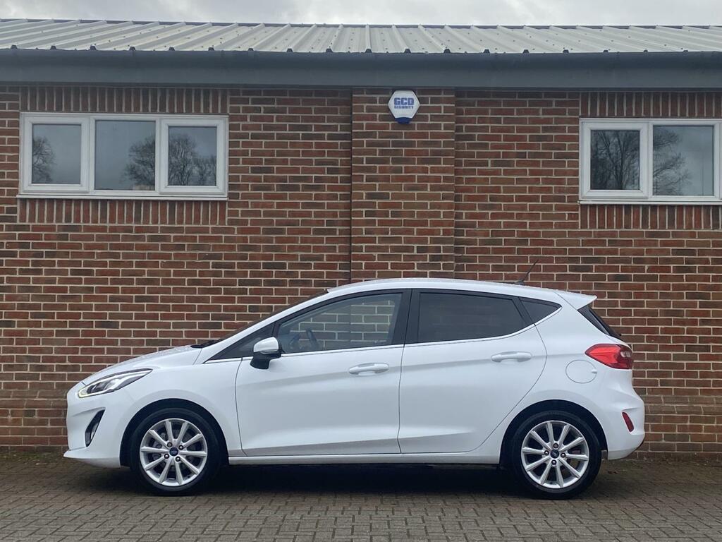 Ford Fiesta Hatchback WV18RYW White #4
