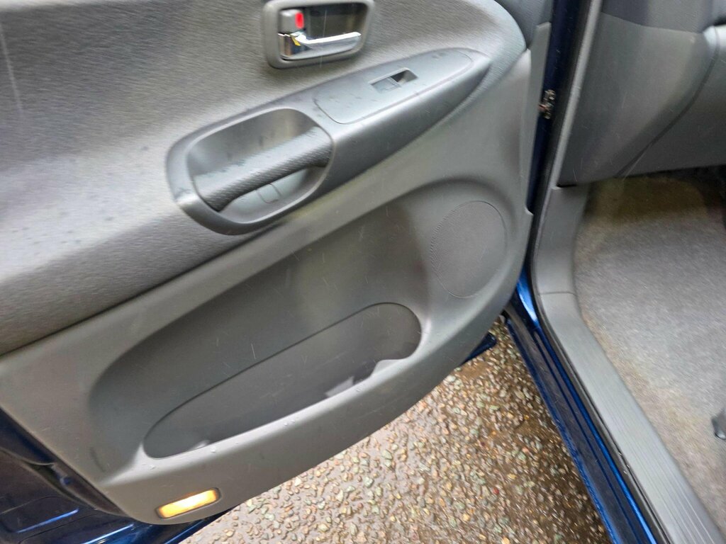 Toyota Previa T Spirit Beige #38